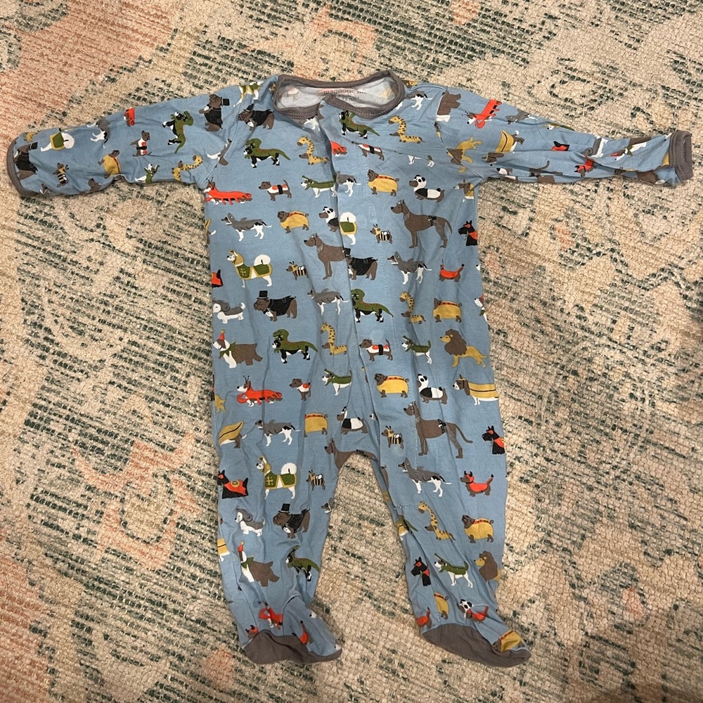 Magnetic Me pajamas 0-3 months